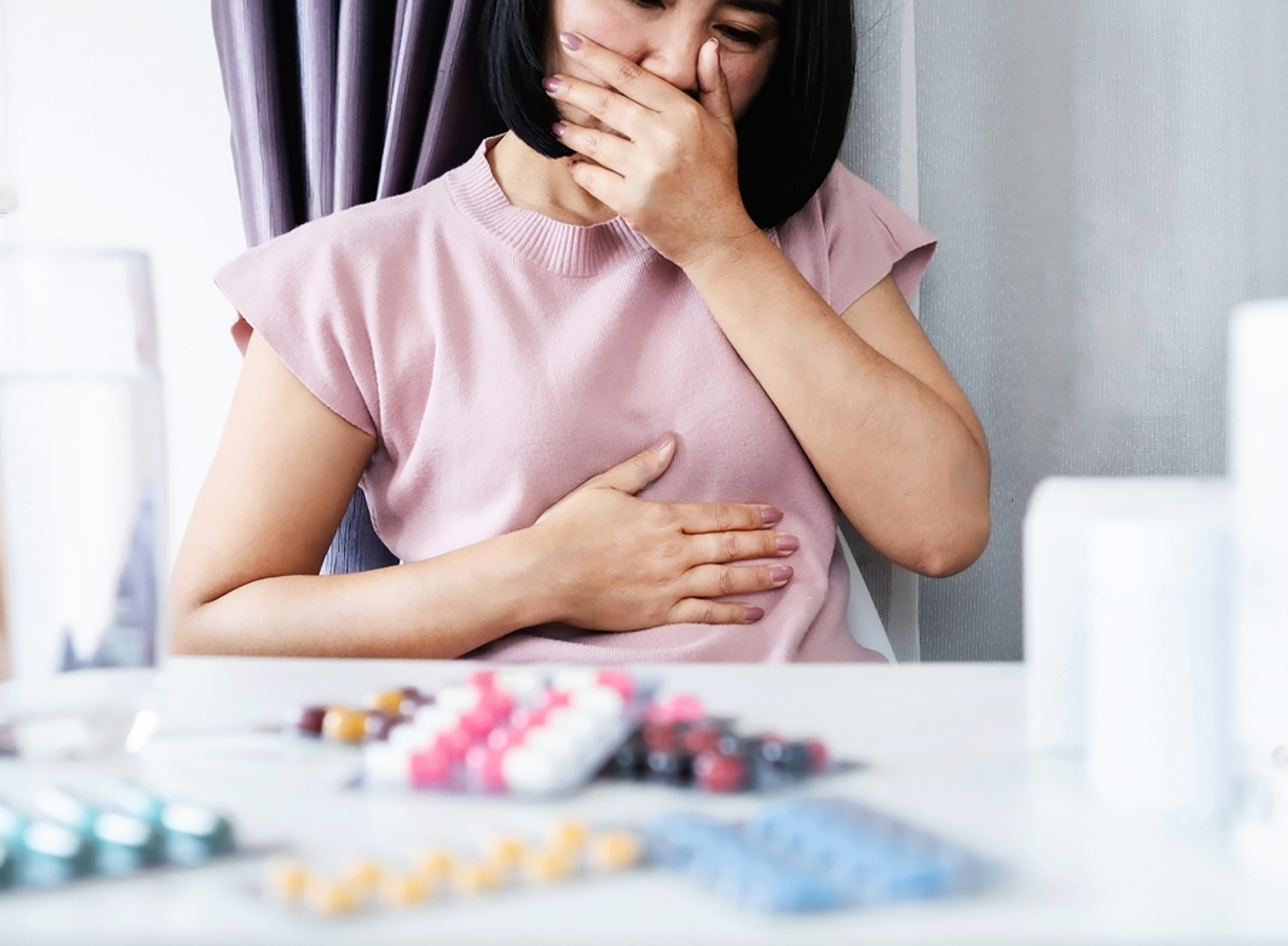 ¿Cuál es el riesgo de no conocer los efectos adversos de los medicamentos?